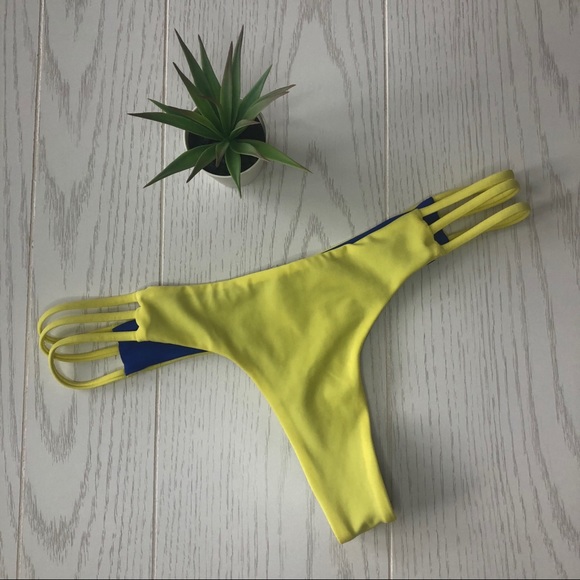 NWT Sole East Reversible Thong Bikini Bottom - Picture 1 of 6